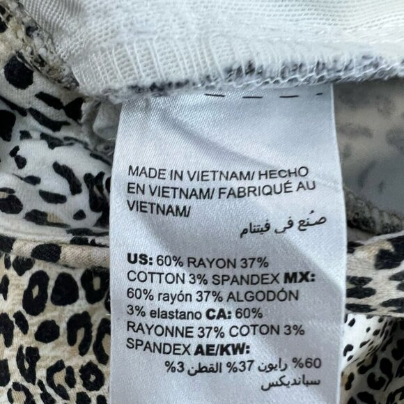 Chicos Womens Cropped Pants Multicolor Leopard Pockets Pull On Stretch 4R - Picture 9 of 10